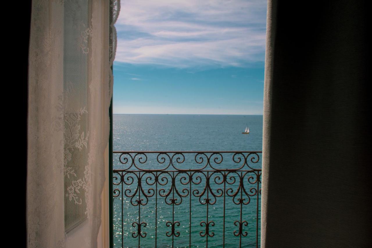B&B Le Finestre Sul Mare Taranto Eksteriør bilde
