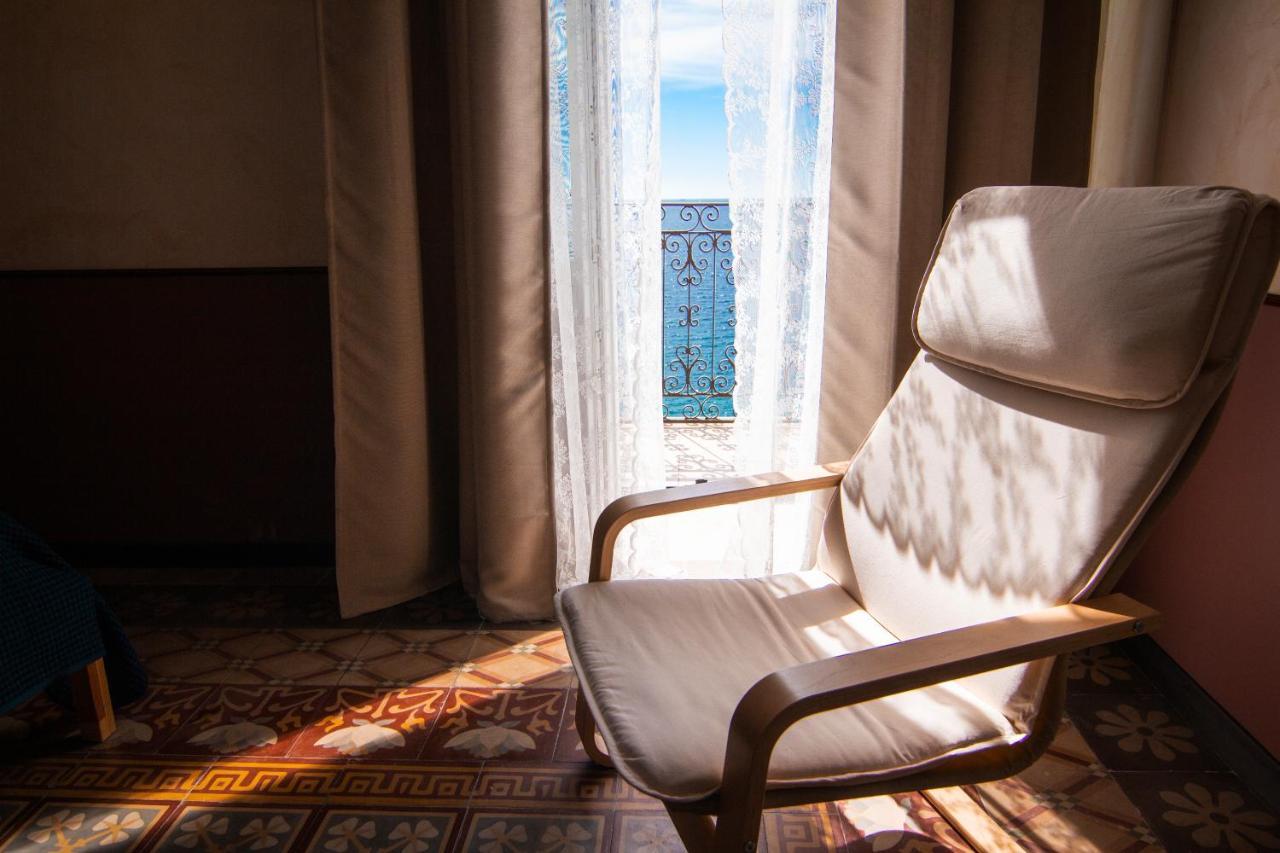 B&B Le Finestre Sul Mare Taranto Eksteriør bilde
